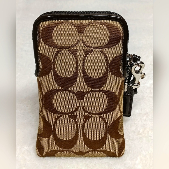 COACH - Picture 2 of 3